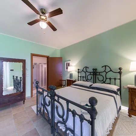 Isola Dei Calanchi - Landhuis