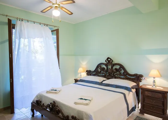 Isola Dei Calanchi -