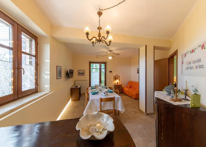 Country house Isola Dei Calanchi - *