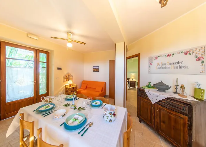 Isola Dei Calanchi - *