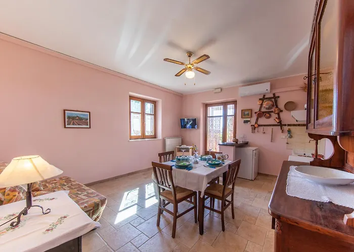 Isola Dei Calanchi -